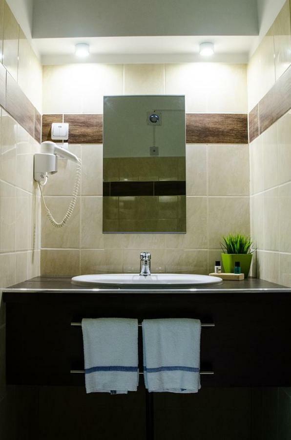 Green Corner Wellness Püspökladány Bagian luar foto
